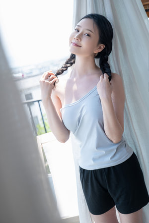 戴眼镜的丰满熟妇